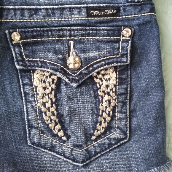 MISS ME Jean Shorts Embellished Flap Angel wings - Picture 4 of 12